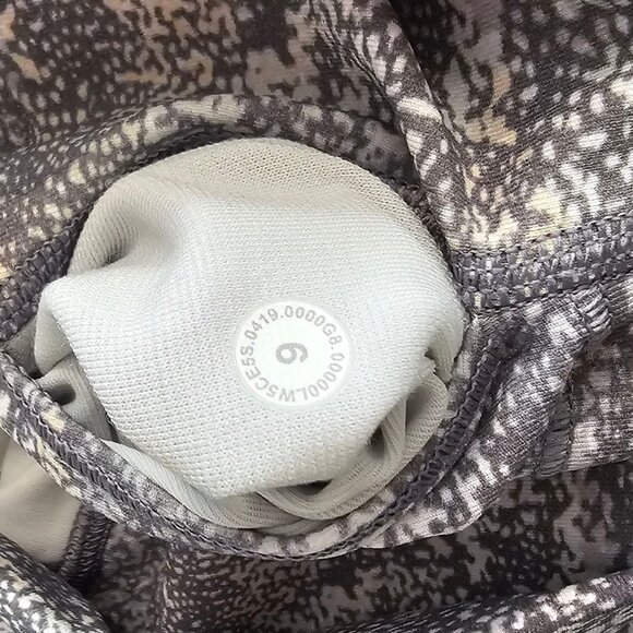 Lululemon Wunder Under High-Rise Tight 28", Luxtreme Frozen Vista Alpine, Size 6 - Picture 6 of 10
